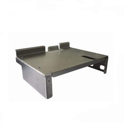 Services de précision pour la fabrication de plaques métalliques sur mesure de 2 mm
